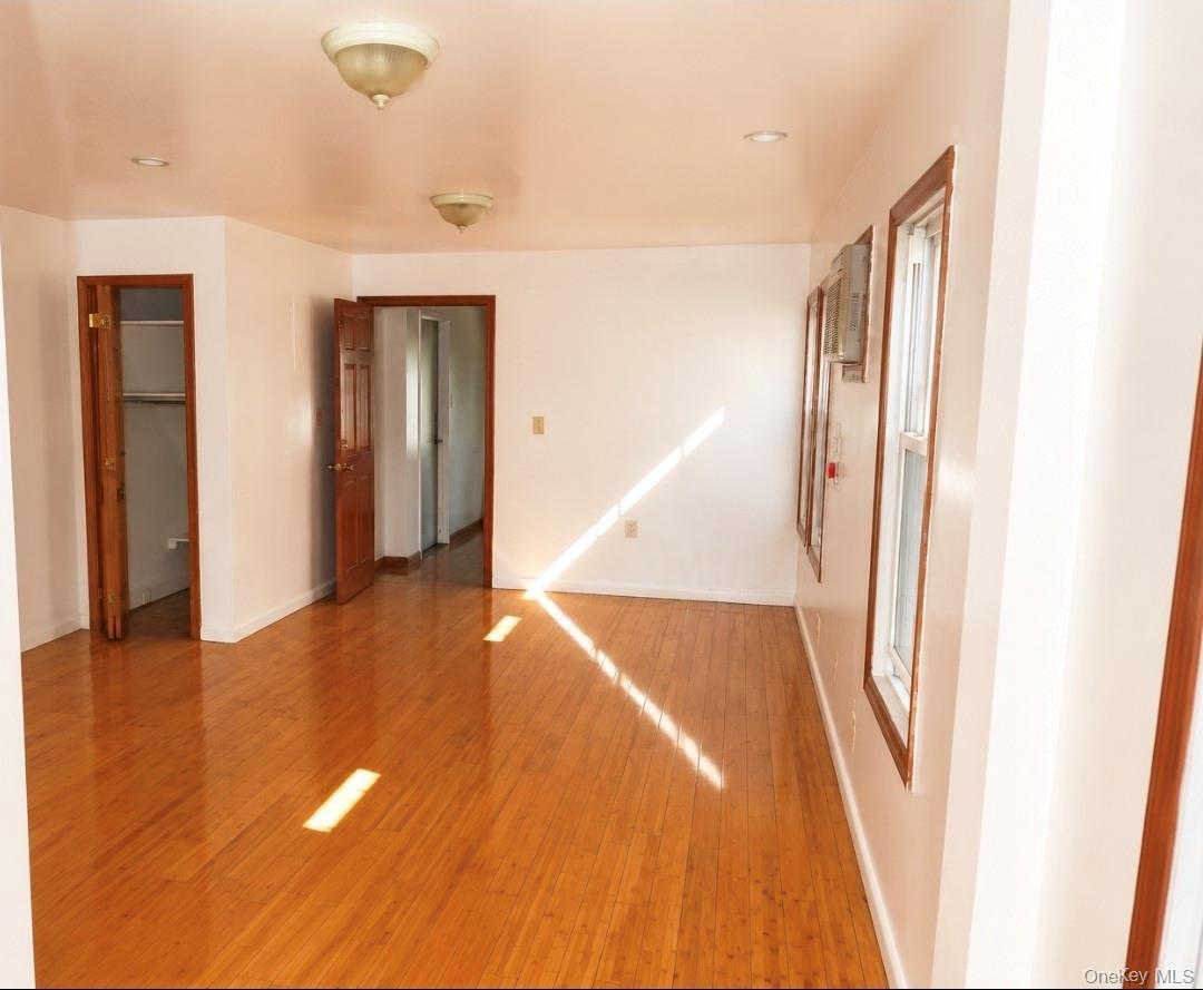 Single Family 111th Avenue  Queens, NY 11420, MLS-1018157-3