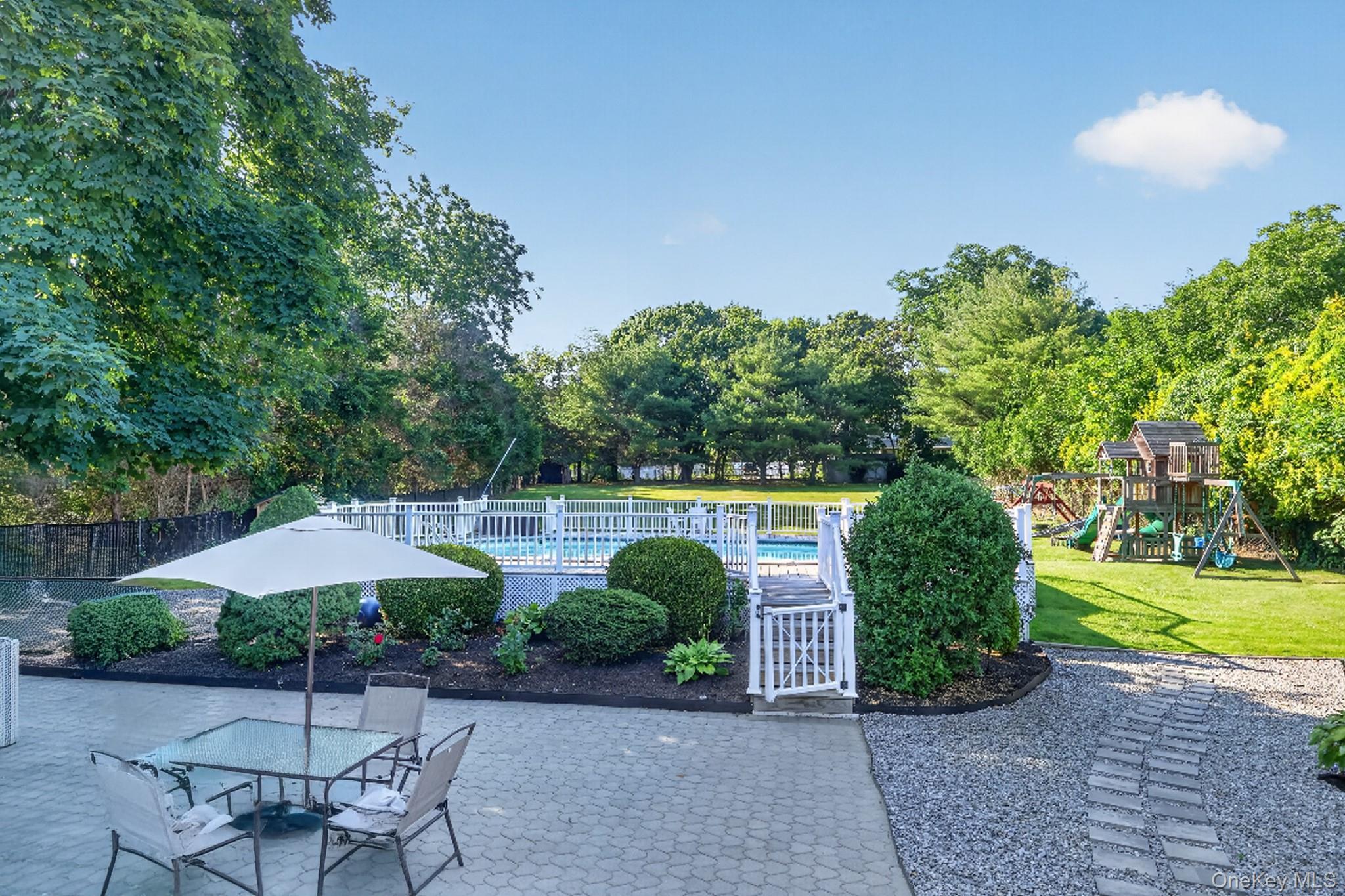 Single Family Woodlawn Avenue  Suffolk County, NY 11940, MLS-1018159-13