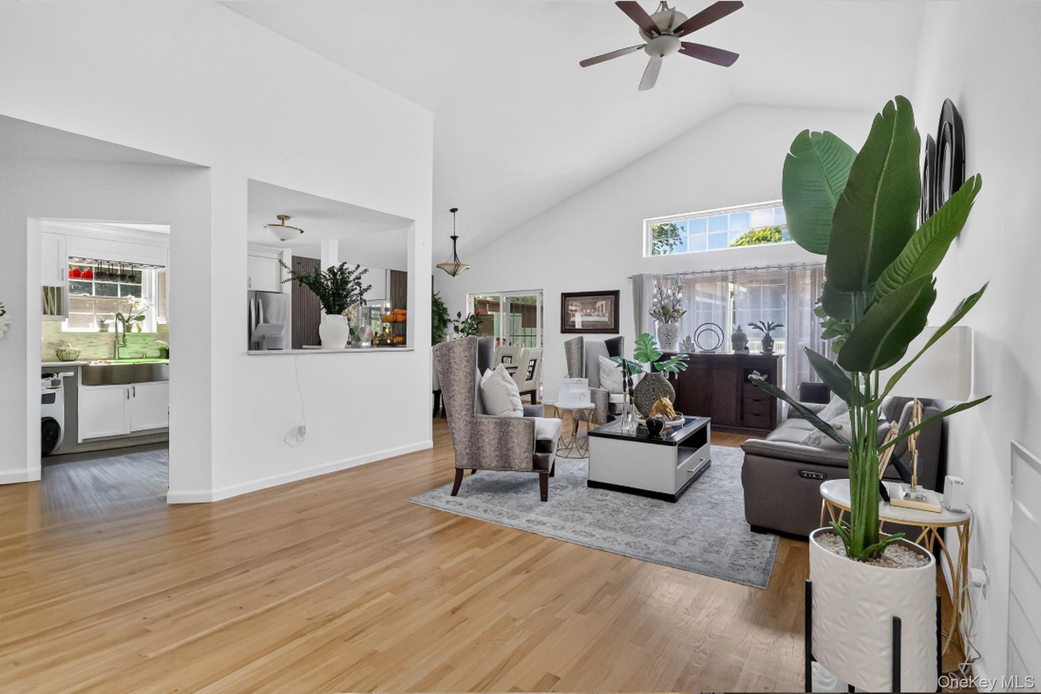 Single Family Woodlawn Avenue  Suffolk County, NY 11940, MLS-1018159-33