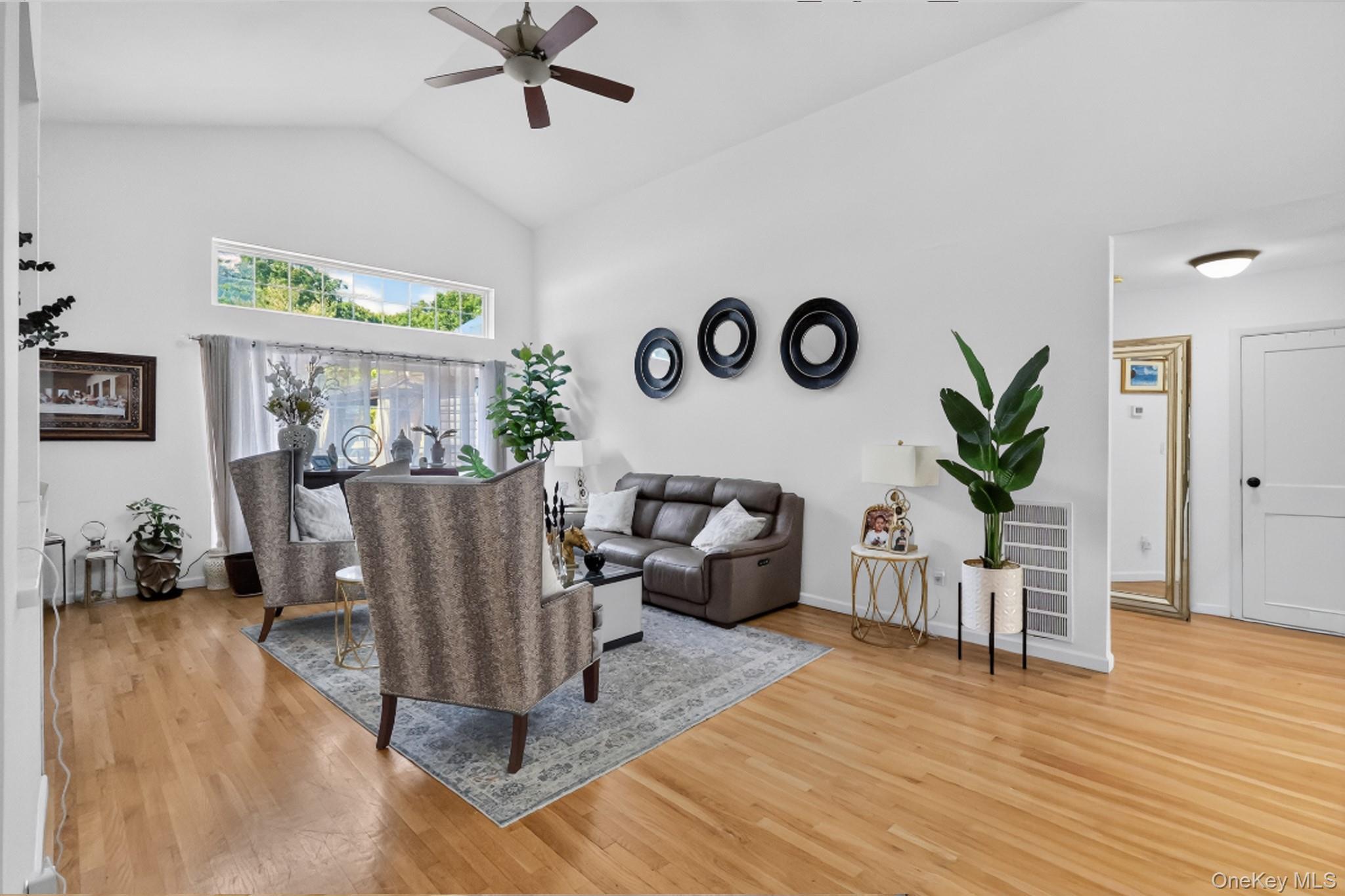 Single Family Woodlawn Avenue  Suffolk County, NY 11940, MLS-1018159-34