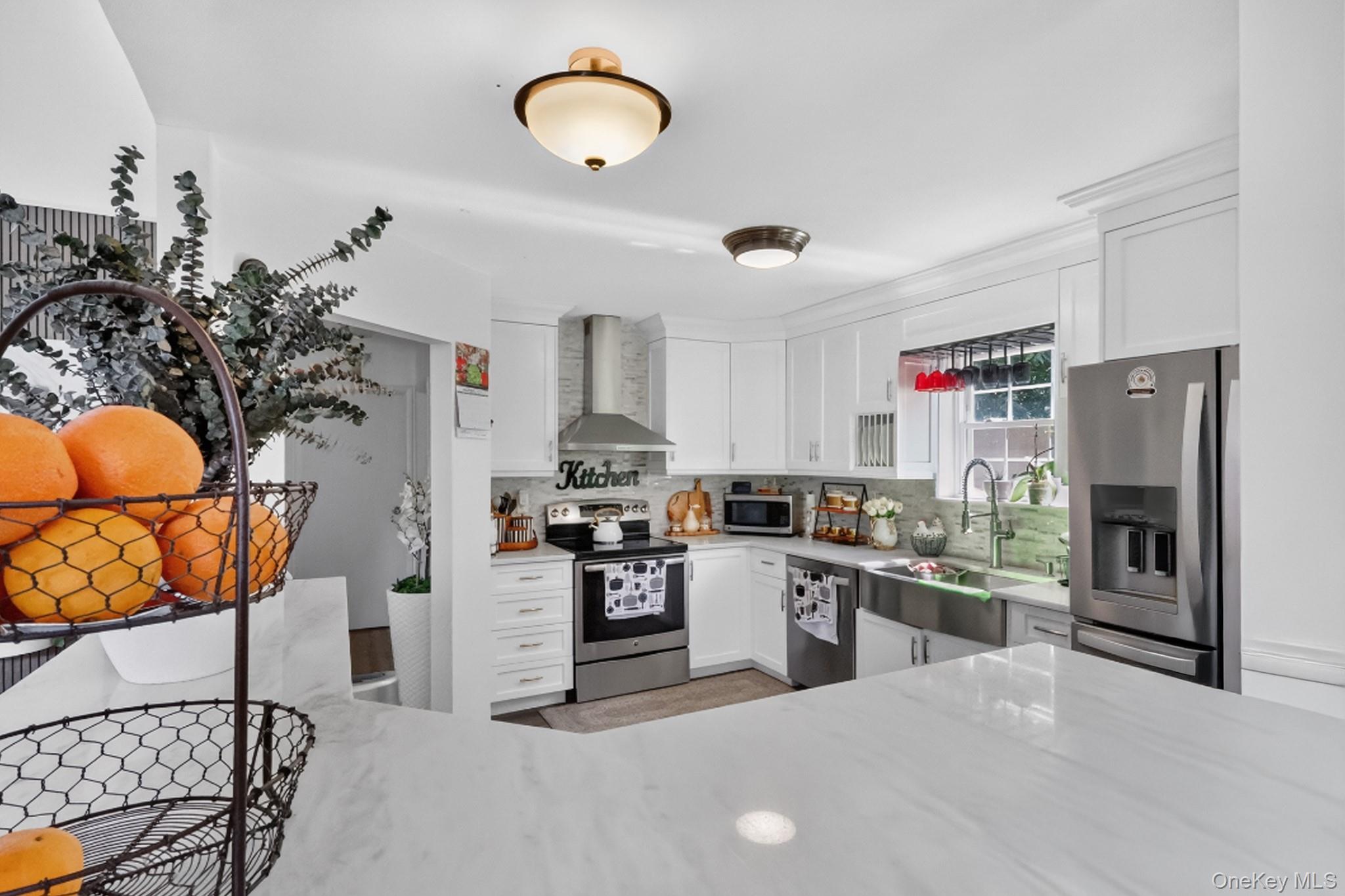 Single Family Woodlawn Avenue  Suffolk County, NY 11940, MLS-1018159-37