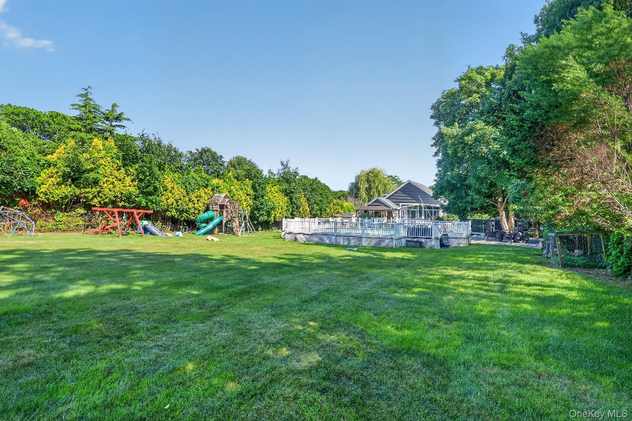 Single Family Woodlawn Avenue  Suffolk County, NY 11940, MLS-1018159-4