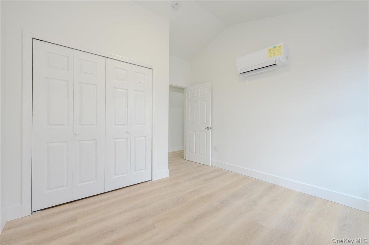 Single Family Young Avenue Bronx, NY 10469, MLS-1018189-21