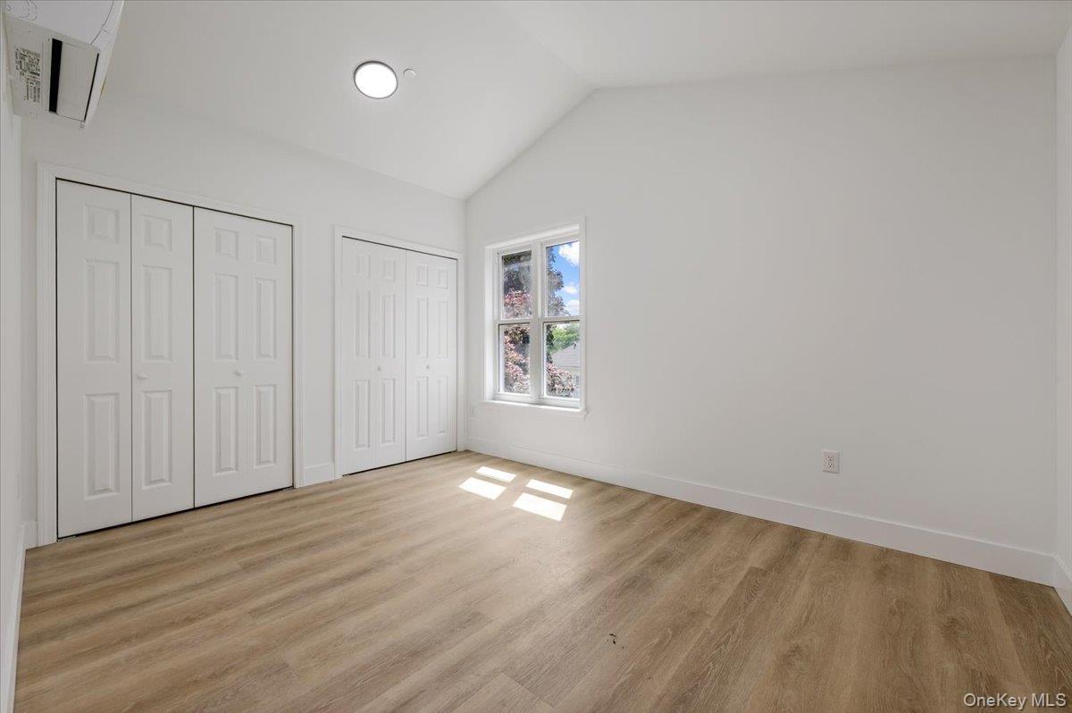 Single Family Young Avenue Bronx, NY 10469, MLS-1018189-22