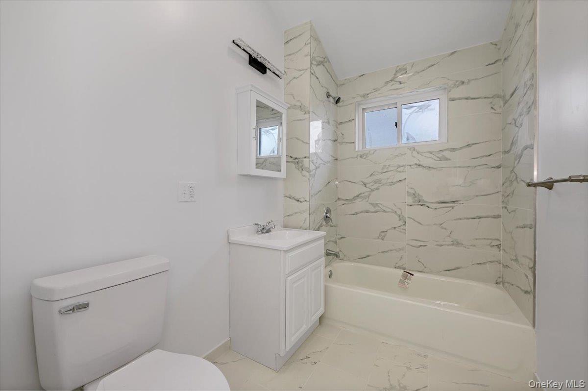 Single Family Young Avenue Bronx, NY 10469, MLS-1018189-24
