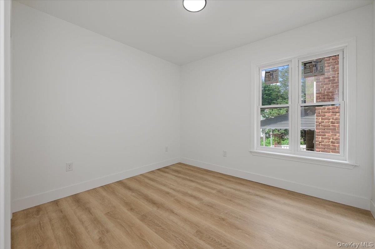 Single Family Young Avenue Bronx, NY 10469, MLS-1018189-9