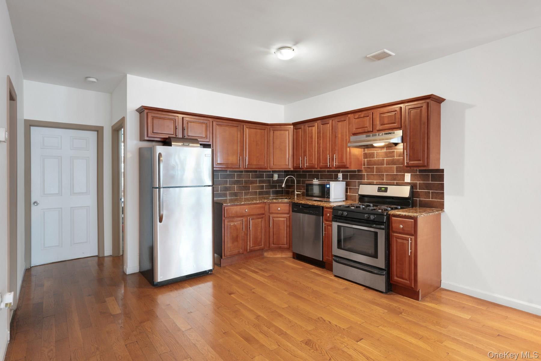 Single Family Bainbridge Street Brooklyn, NY 11233, MLS-1018198-10