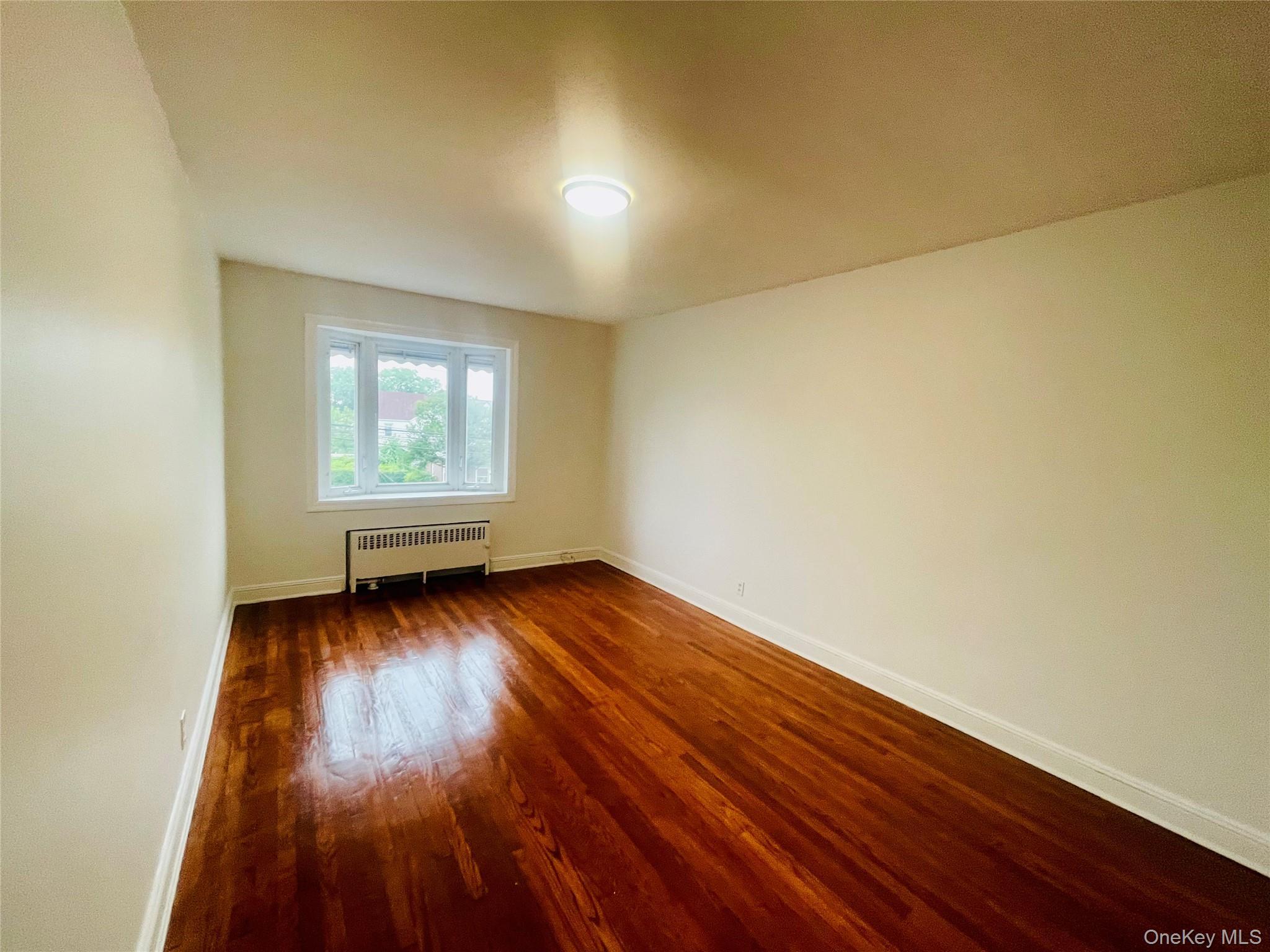 Single Family Gunther  Bronx, NY 10469, MLS-1018213-2