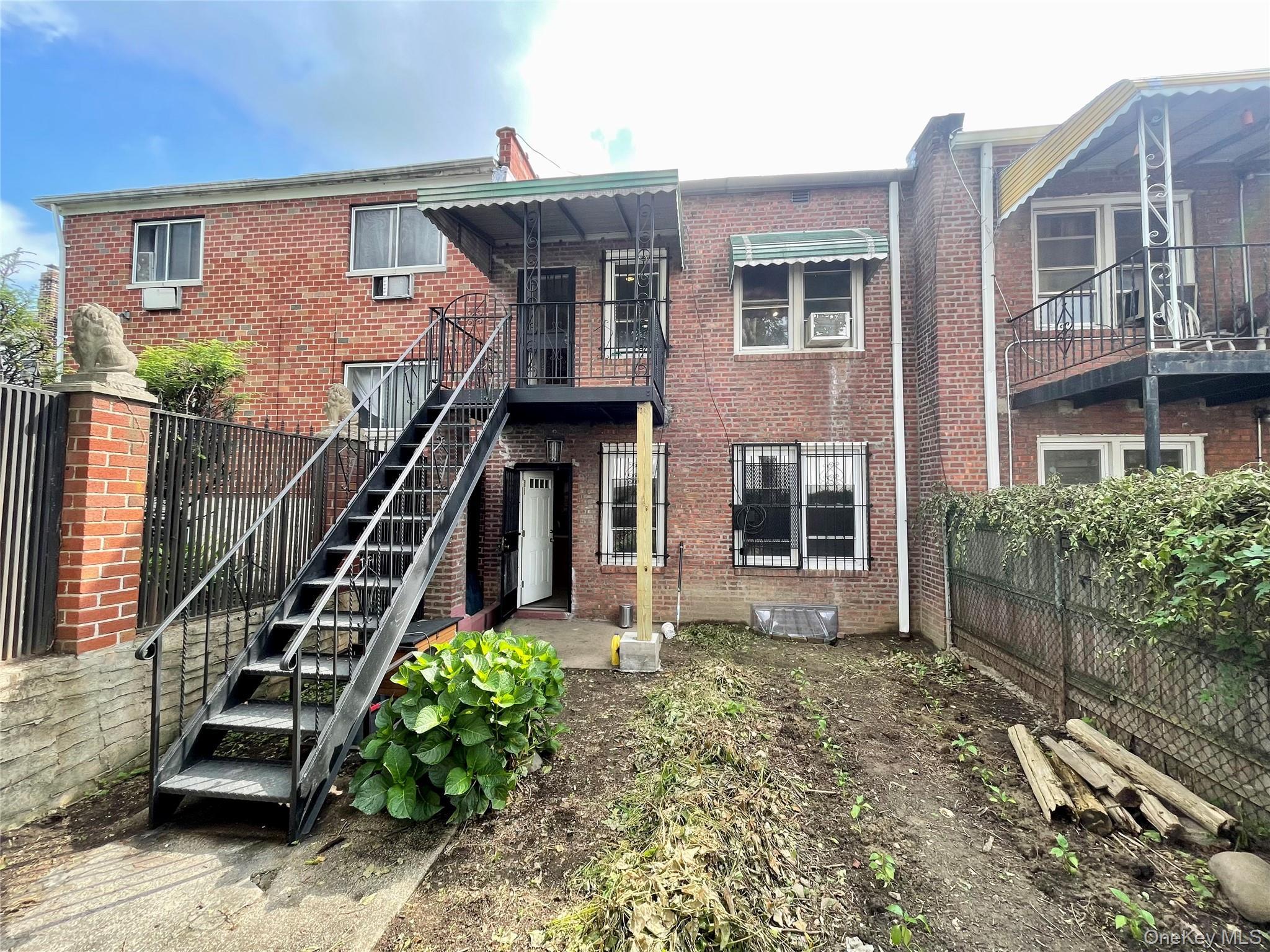 Single Family Gunther Avenue  Bronx, NY 10469, MLS-1018213-7