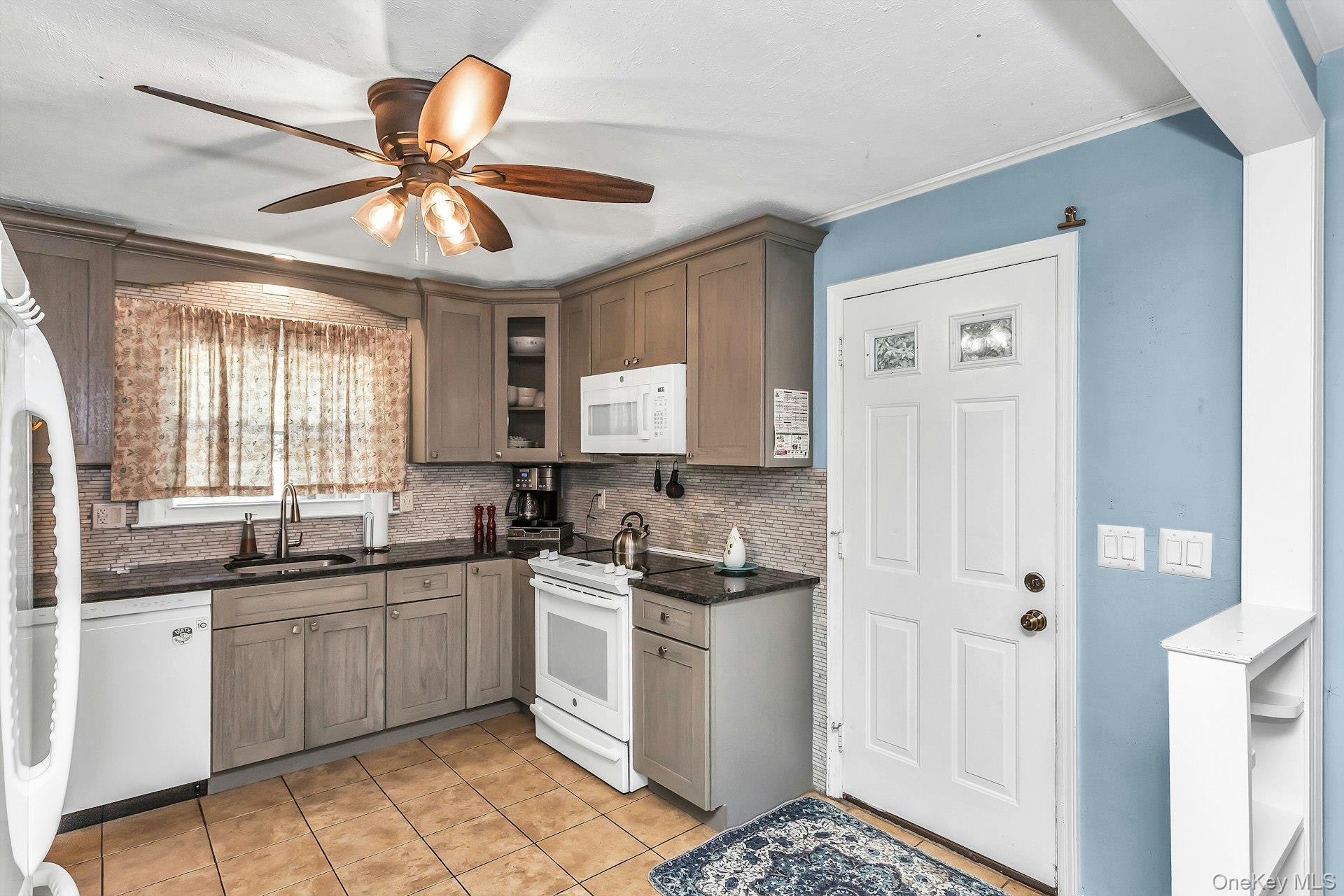 Single Family Lambert Avenue  Suffolk County, NY 11950, MLS-1018215-10