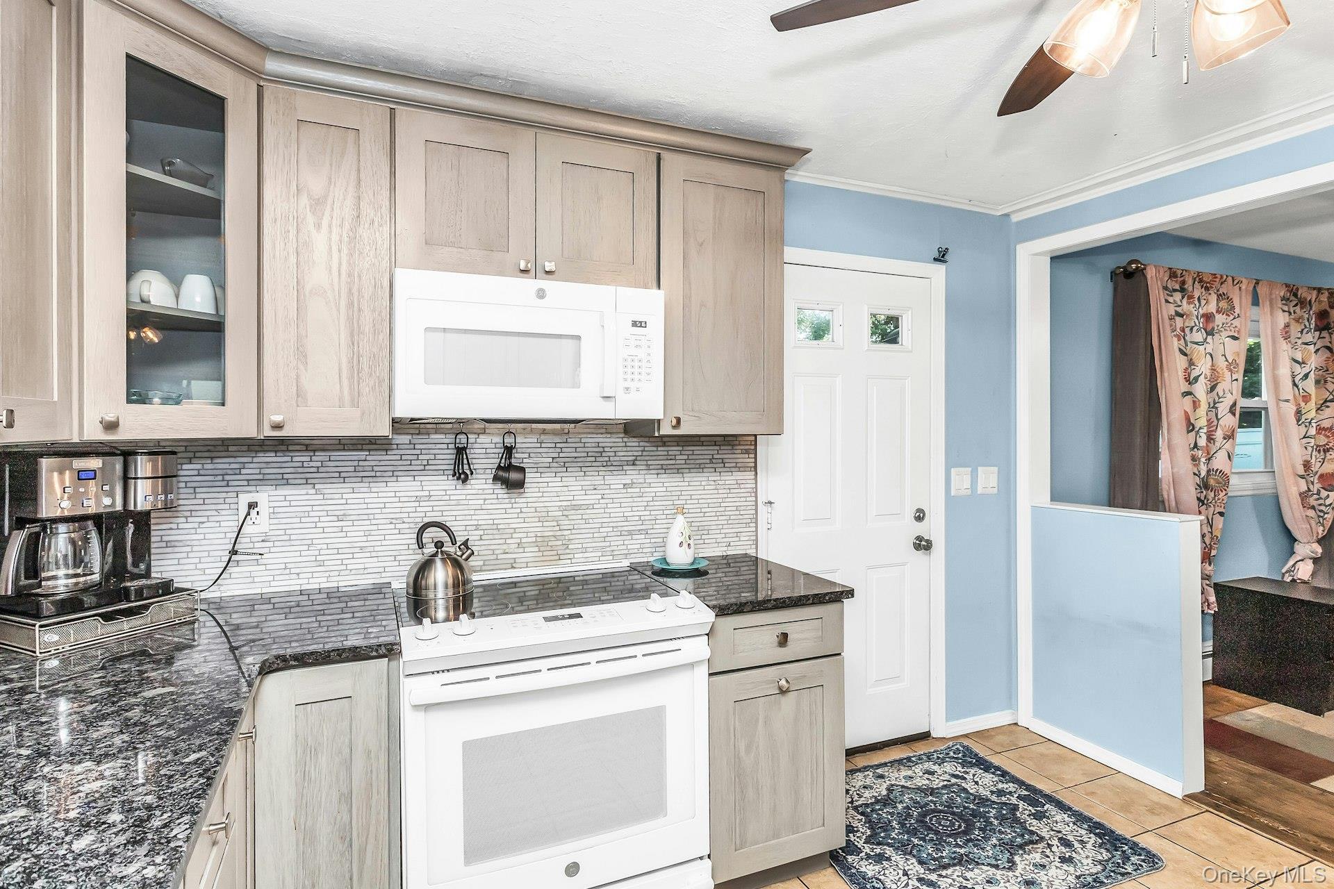 Single Family Lambert Avenue  Suffolk County, NY 11950, MLS-1018215-11