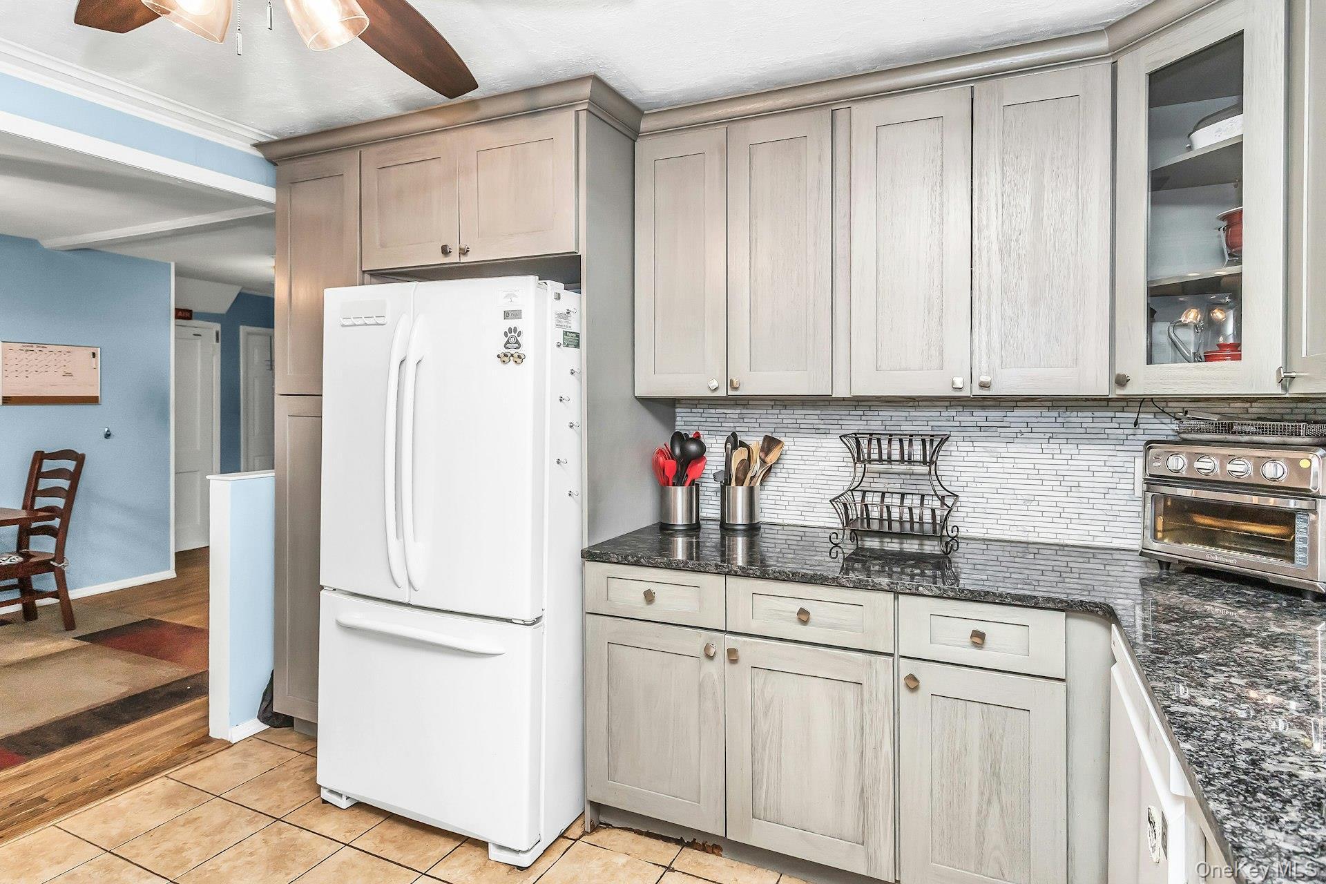 Single Family Lambert Avenue  Suffolk County, NY 11950, MLS-1018215-12