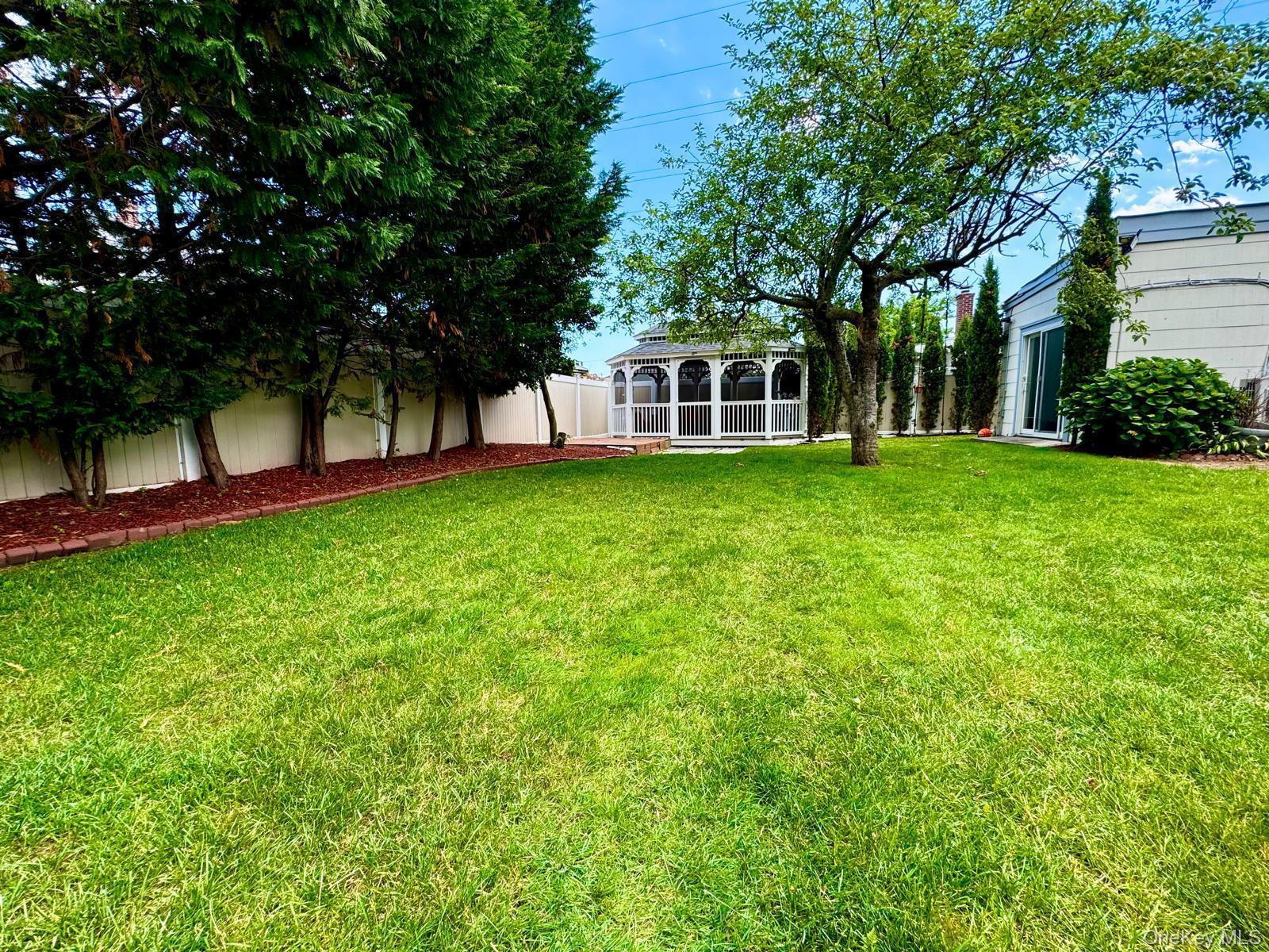 Single Family Walnut Road Nassau County, NY 11096, MLS-1018236-22