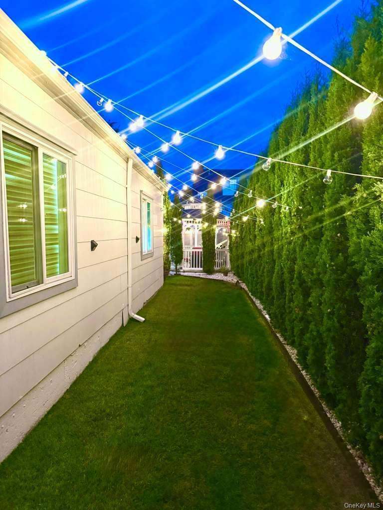 Single Family Walnut Road Nassau County, NY 11096, MLS-1018236-23