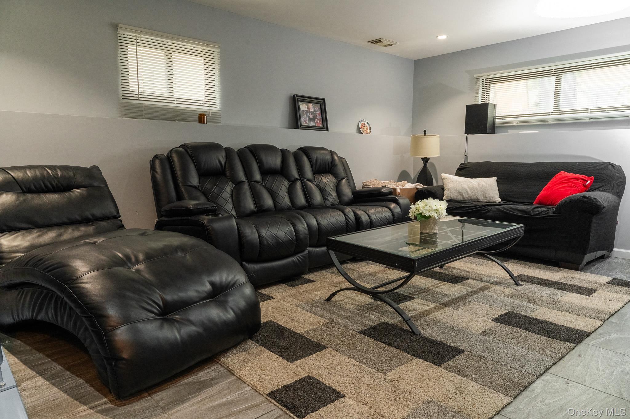 Single Family 157th Street  Queens, NY 11357, MLS-1018239-16