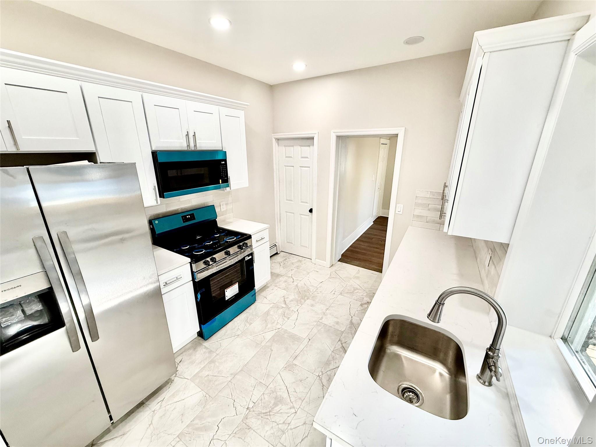 Single Family Highview Avenue Staten Island, NY 10301, MLS-1018242-11