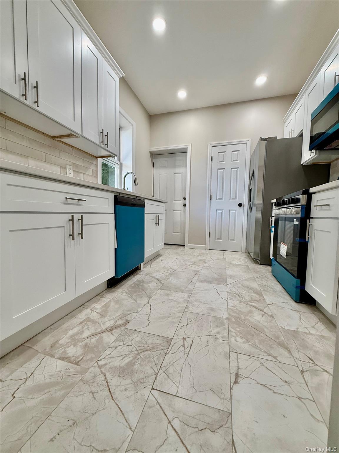 Single Family Highview Avenue Staten Island, NY 10301, MLS-1018242-22