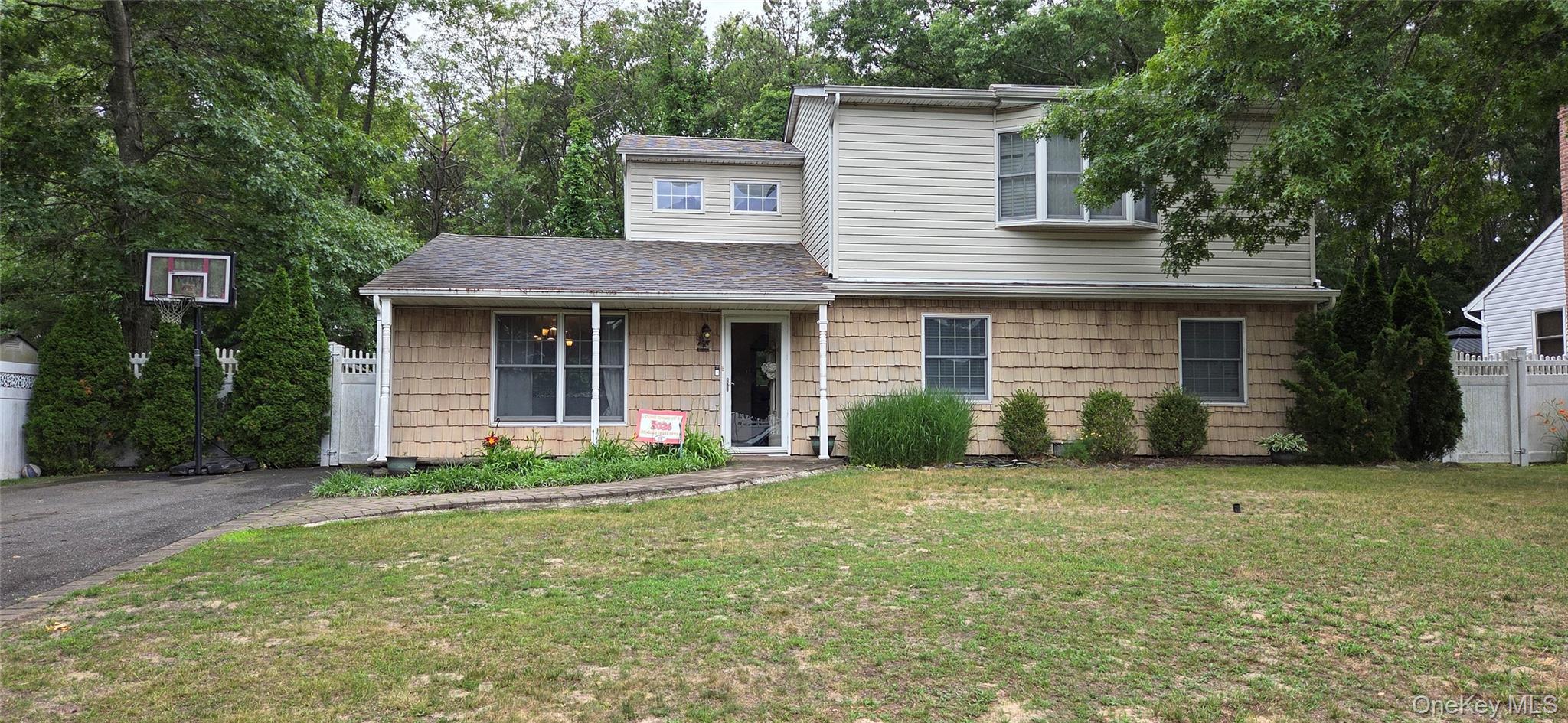 Single Family 13th Avenue Suffolk County, NY 11742, MLS-1018247-2