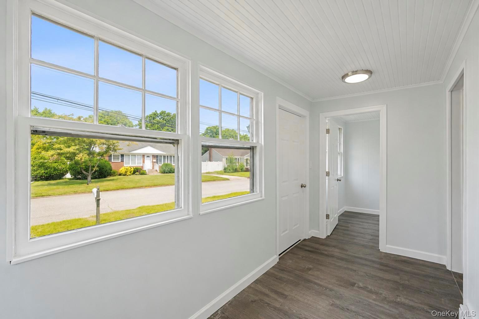 Single Family Flanders Place  Suffolk County, NY 11704, MLS-1018271-11