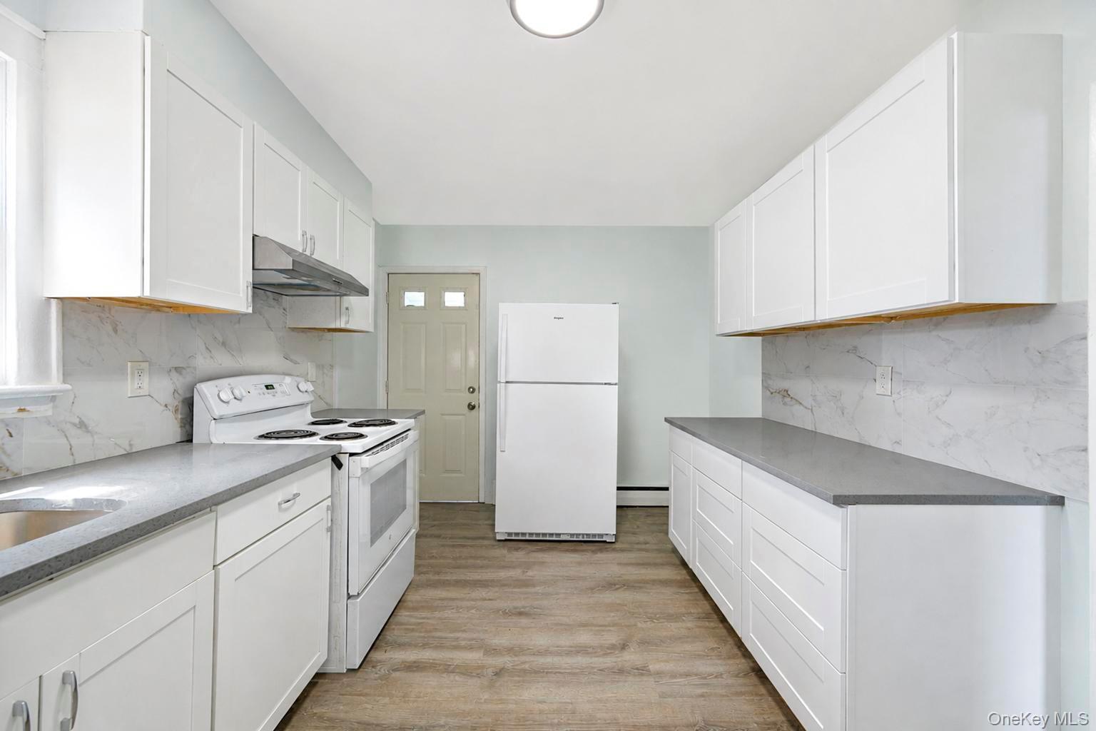 Single Family Flanders Place  Suffolk County, NY 11704, MLS-1018271-20
