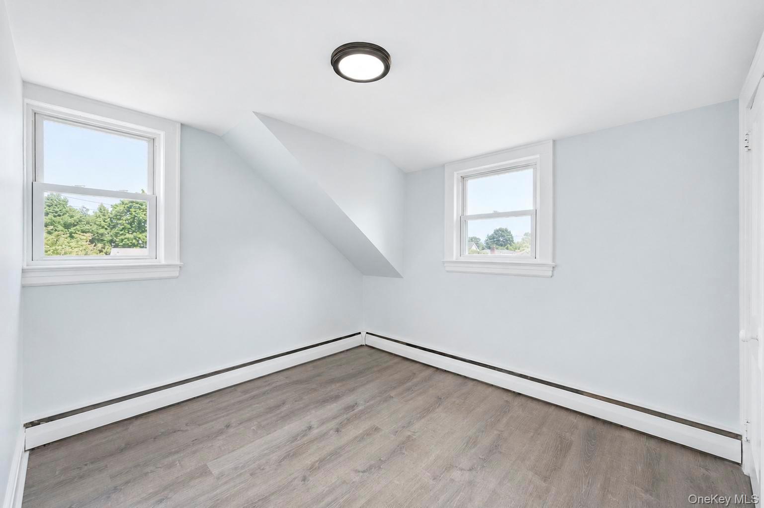 Single Family Flanders Place  Suffolk County, NY 11704, MLS-1018271-31