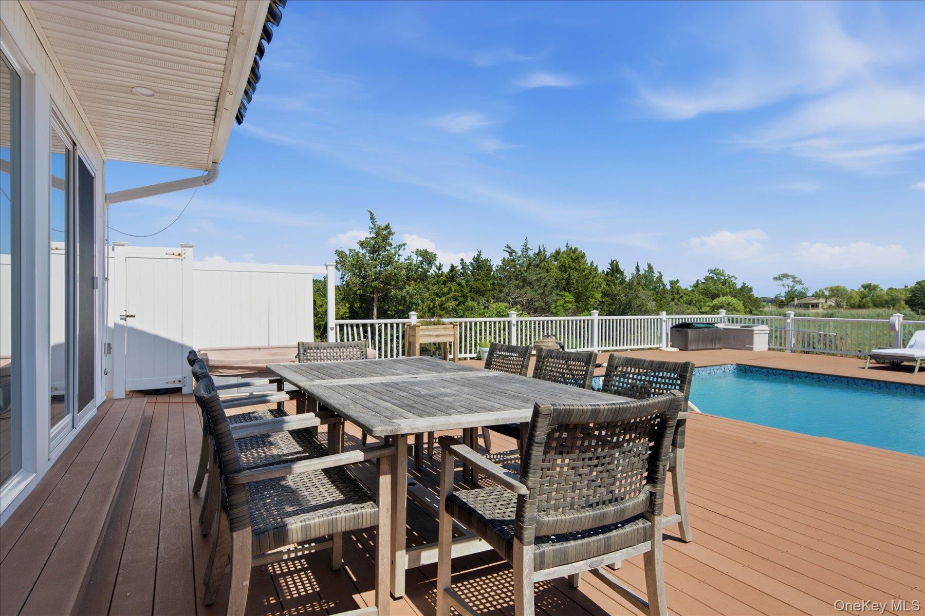 Single Family Meadow Lane  Suffolk County, NY 11978, MLS-1018290-21