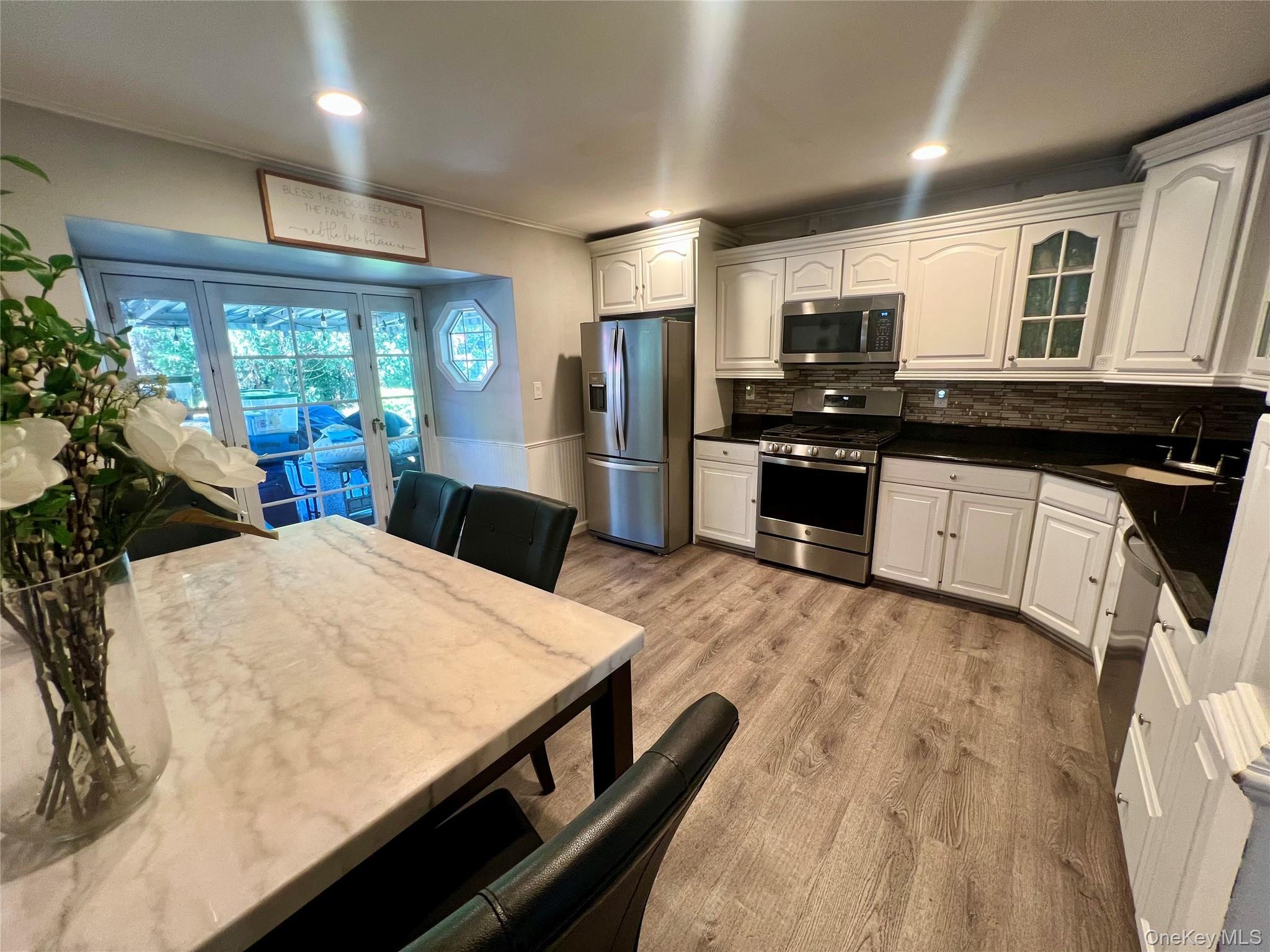 Single Family Peters Lane  Suffolk County, NY 11776, MLS-1018295-14