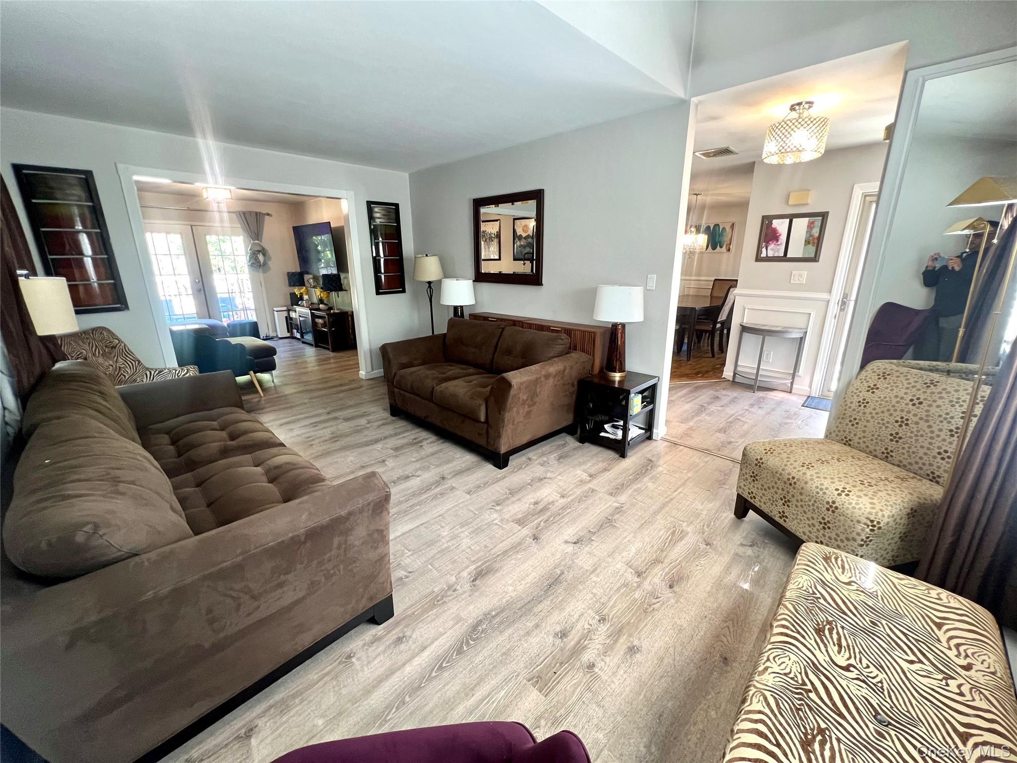 Single Family Peters Lane  Suffolk County, NY 11776, MLS-1018295-8