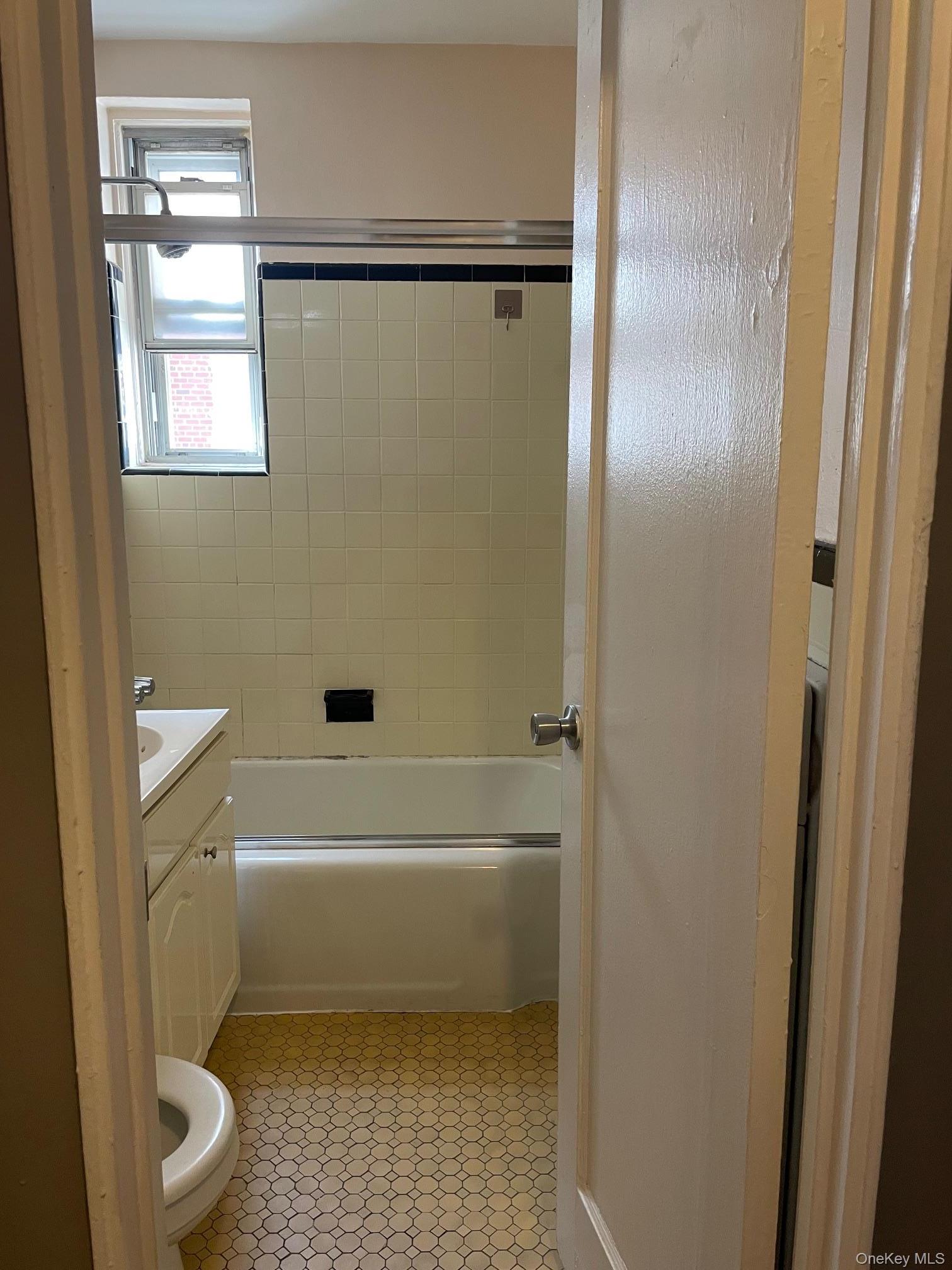 Apartment Yellowstone Boulevard Queens, NY 11375, MLS-1018300-5