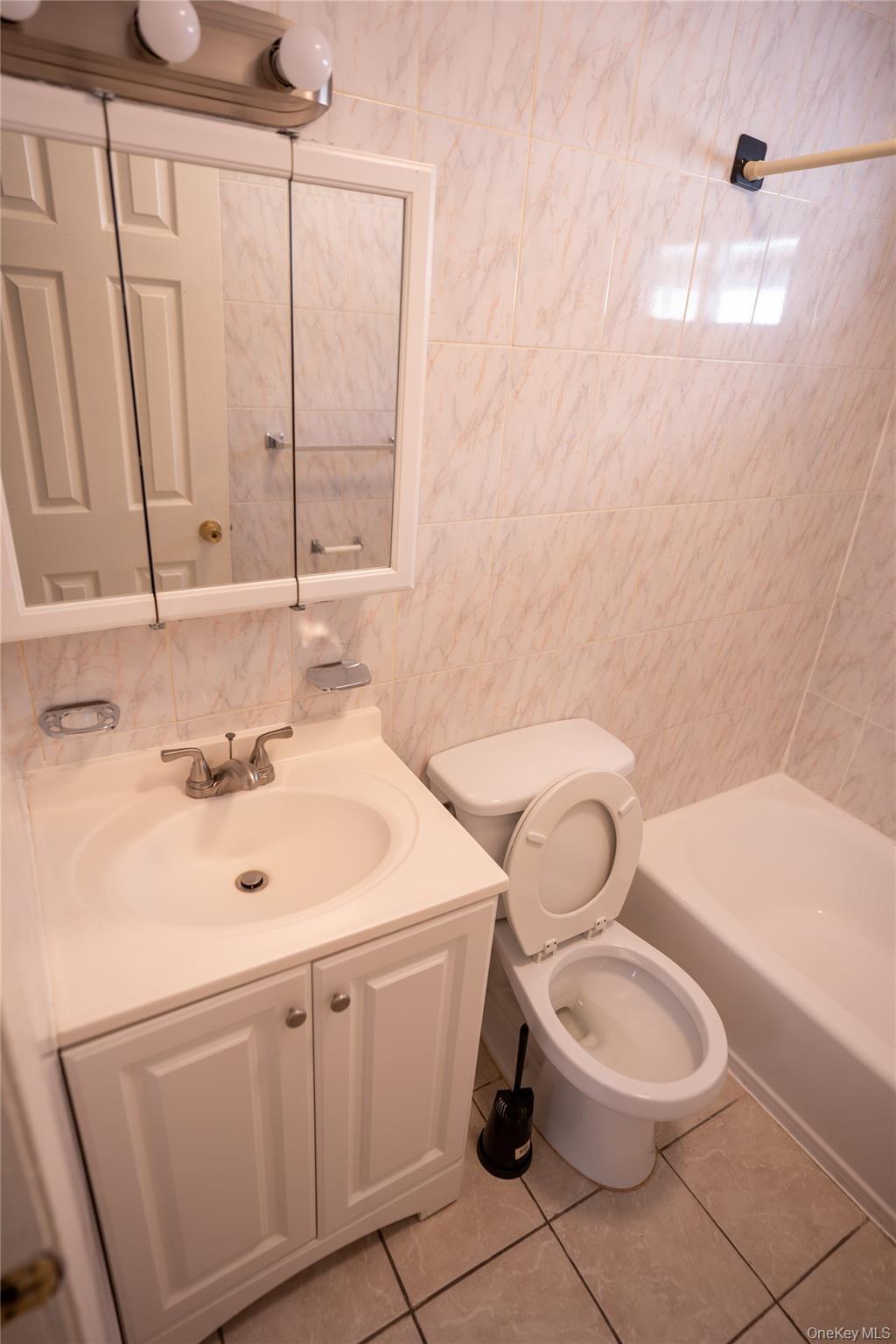 Single Family 104th Avenue  Queens, NY 11433, MLS-1018303-28