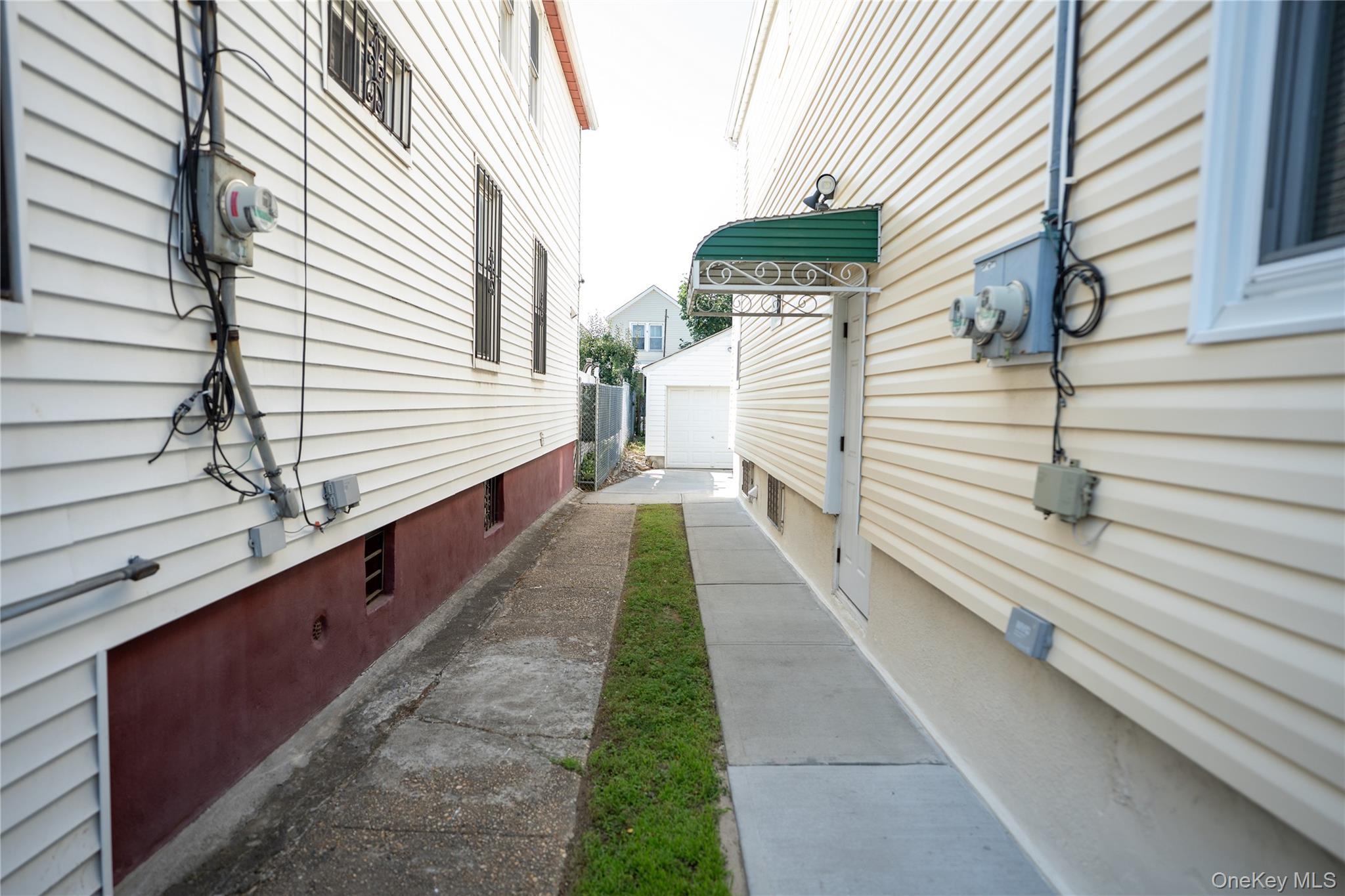Single Family 104th Avenue  Queens, NY 11433, MLS-1018303-36