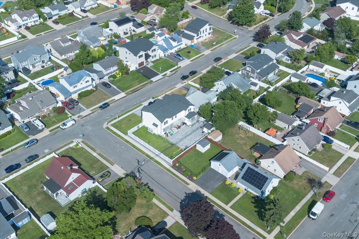 Single Family Choir Lane  Nassau County, NY 11590, MLS-1018321-24