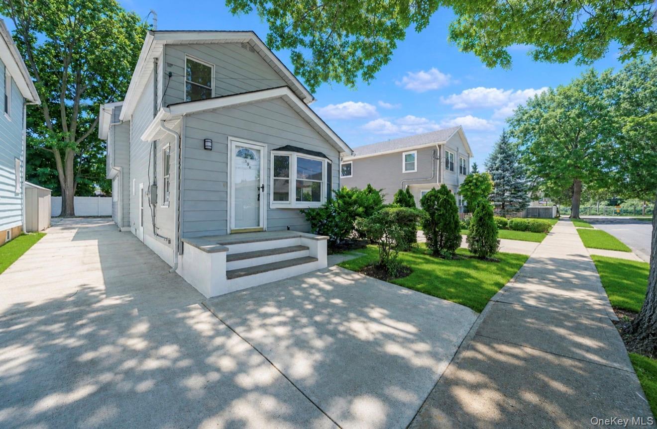 Single Family Washington Avenue Nassau County, NY 11552, MLS-1018328-2