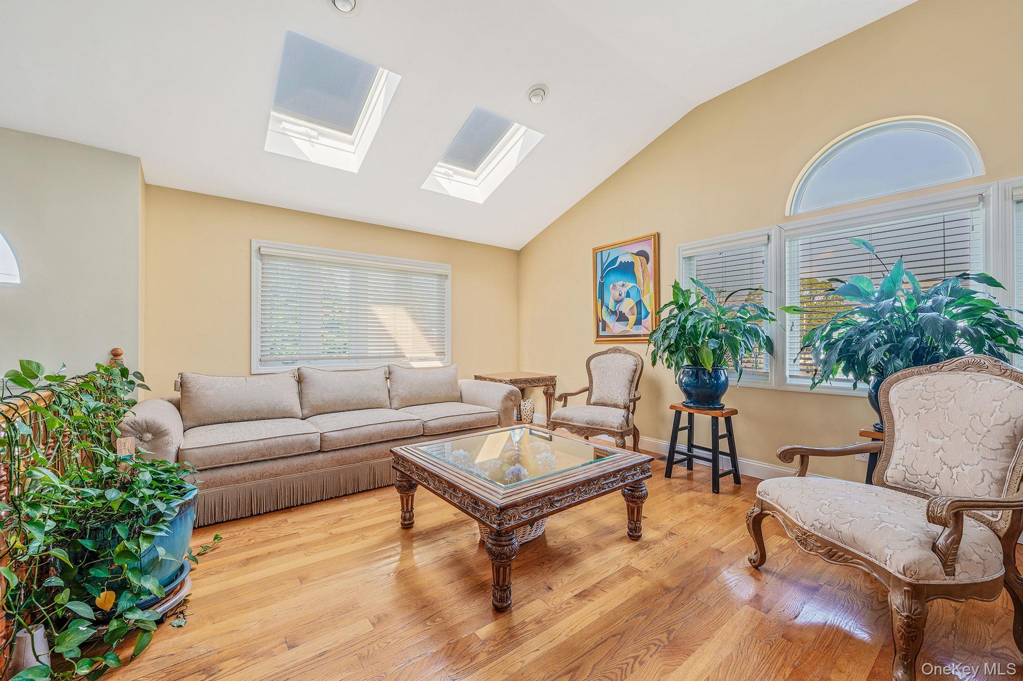 Single Family Scudder Avenue Suffolk County, NY 11726, MLS-1018332-13