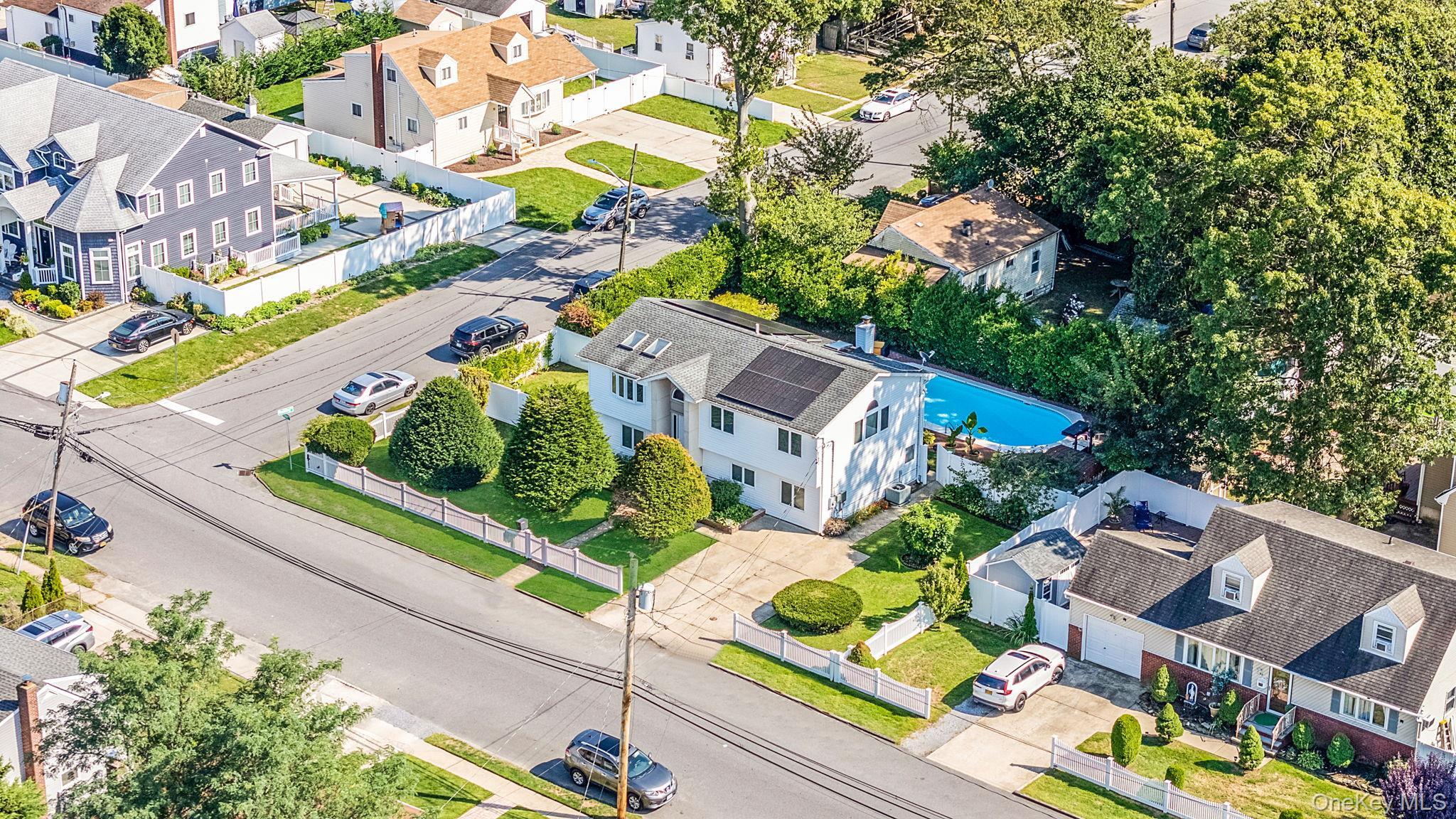 Single Family Scudder Avenue Suffolk County, NY 11726, MLS-1018332-2