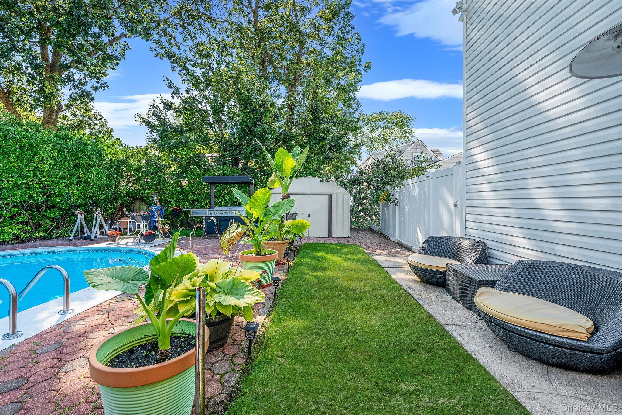 Single Family Scudder Avenue Suffolk County, NY 11726, MLS-1018332-34