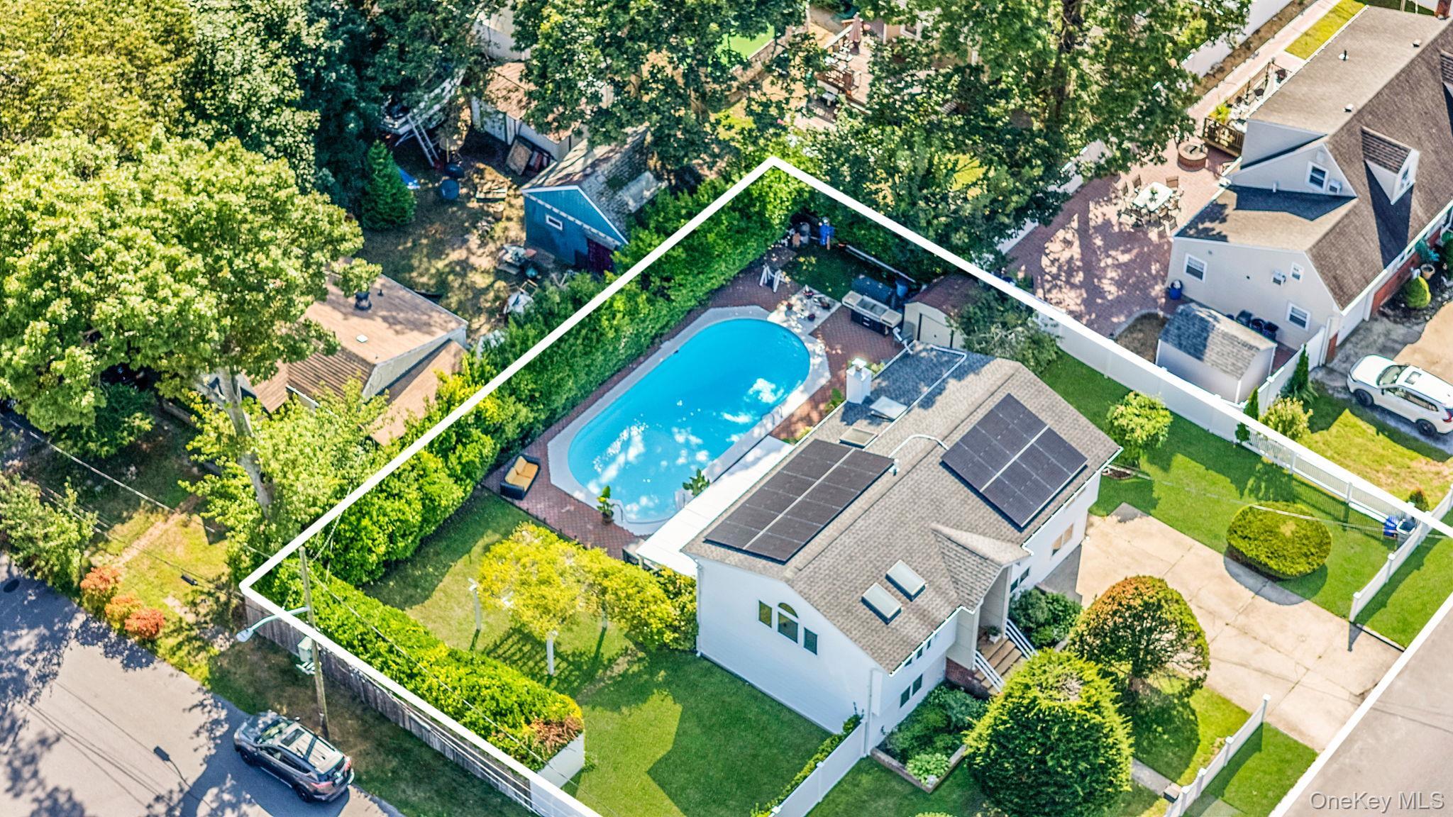 Single Family Scudder Avenue Suffolk County, NY 11726, MLS-1018332-36