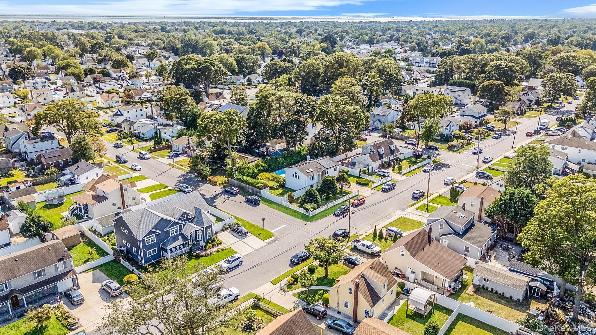 Single Family Scudder Avenue Suffolk County, NY 11726, MLS-1018332-37