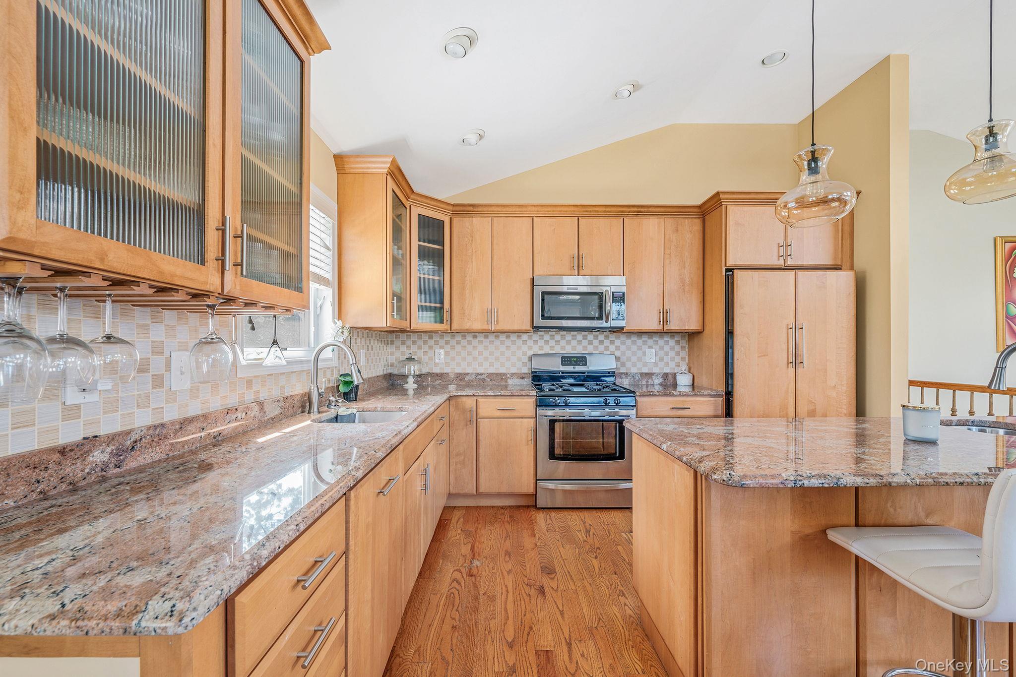 Single Family Scudder Avenue Suffolk County, NY 11726, MLS-1018332-9