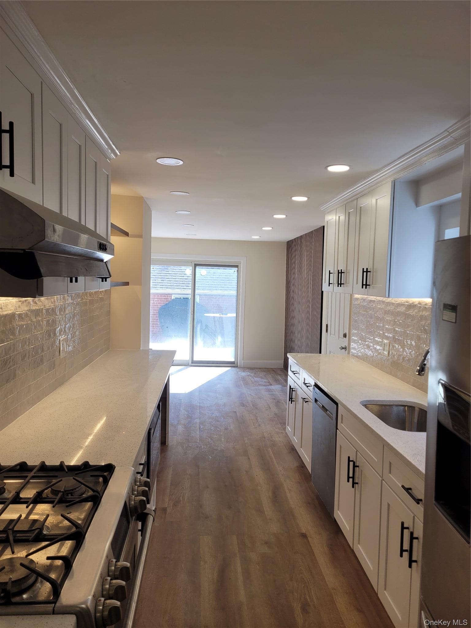 Single Family Richland Avenue Queens, NY 11364, MLS-1018347-10
