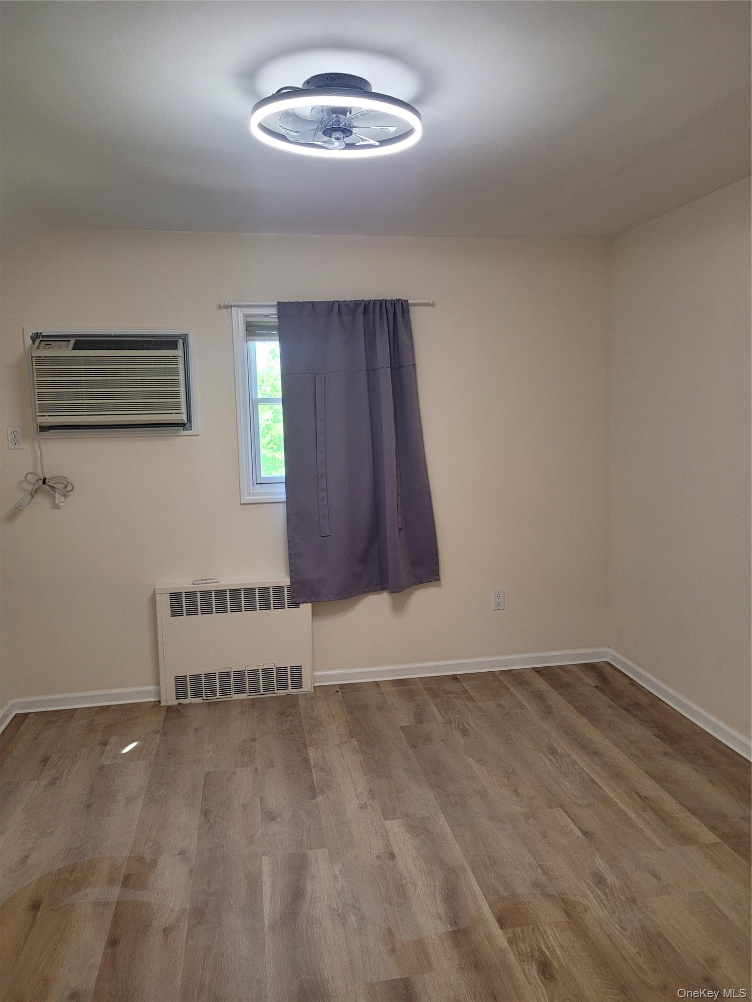 Single Family Richland Avenue Queens, NY 11364, MLS-1018347-23