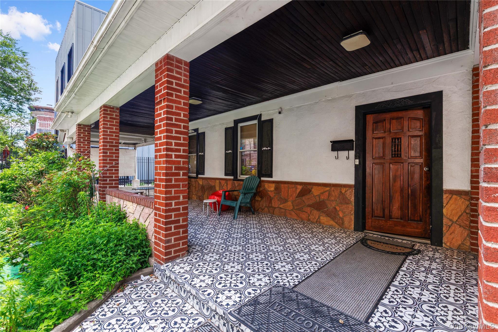 Single Family Loring Pl Bronx, NY 19468, MLS-1018358-4