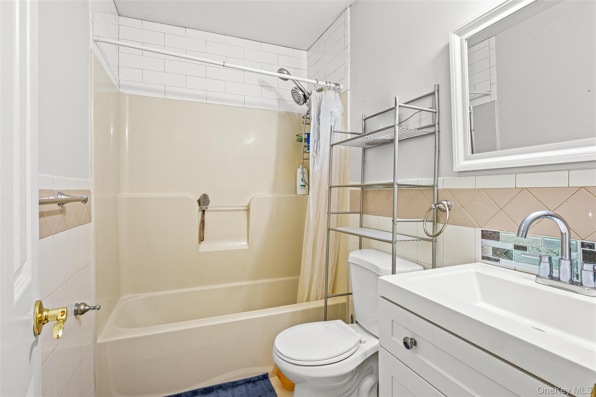 Single Family Chanel Drive E  Suffolk County, NY 11967, MLS-1018374-21