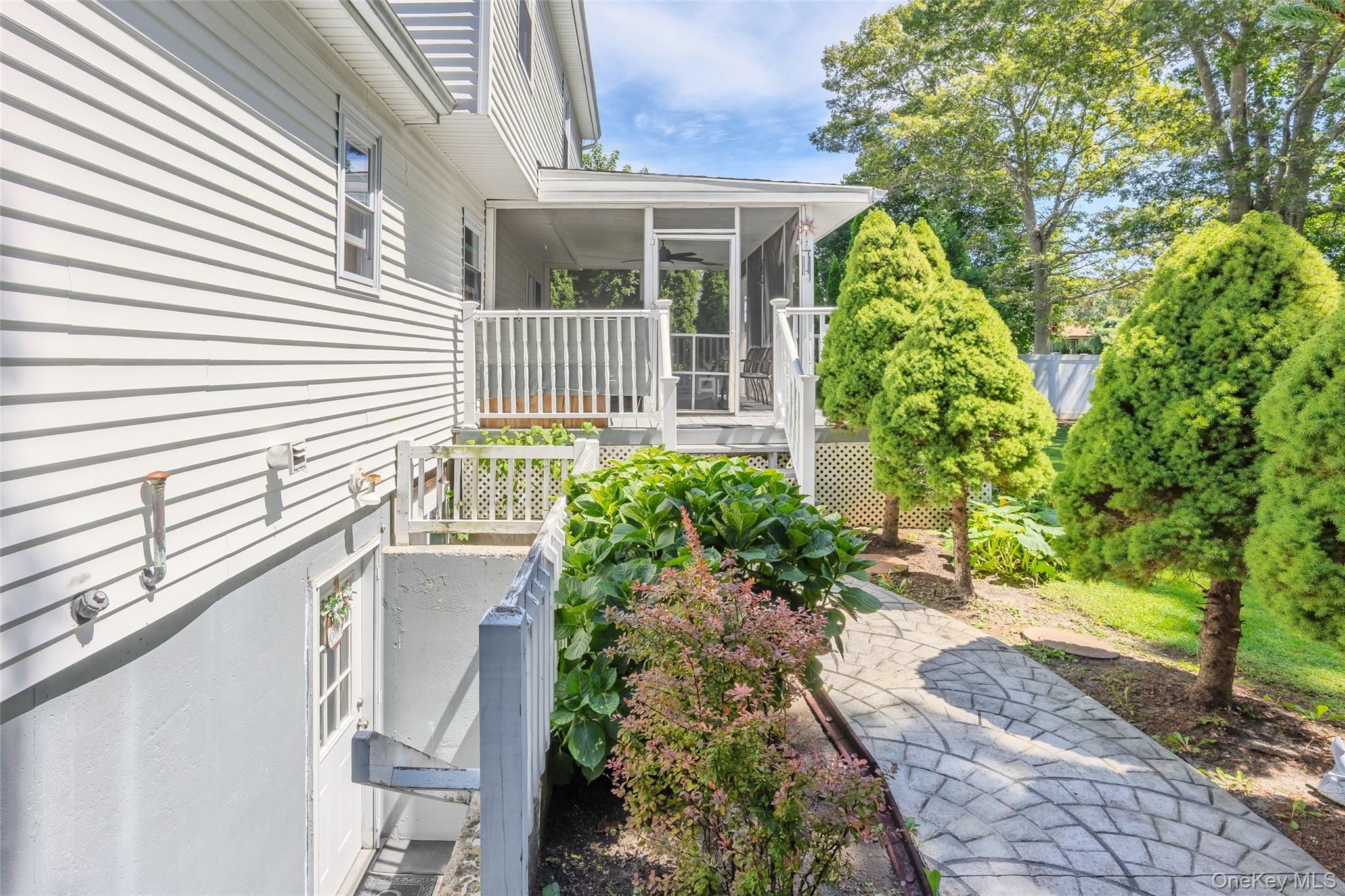 Single Family Chanel Drive E  Suffolk County, NY 11967, MLS-1018374-7