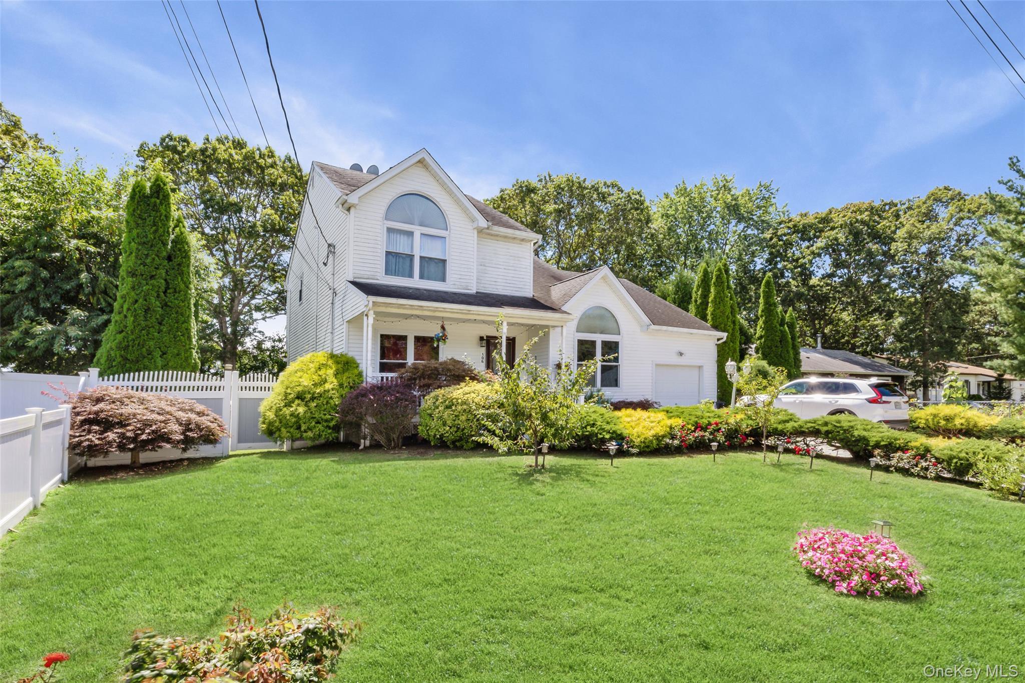 Single Family Chanel Drive E  Suffolk County, NY 11967, MLS-1018374-9