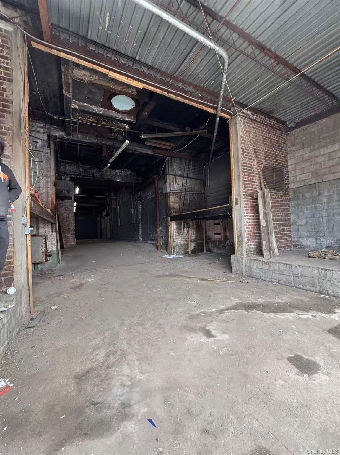 Commercial Lease Stewart Avenue Brooklyn, NY 11237, MLS-1018376-10