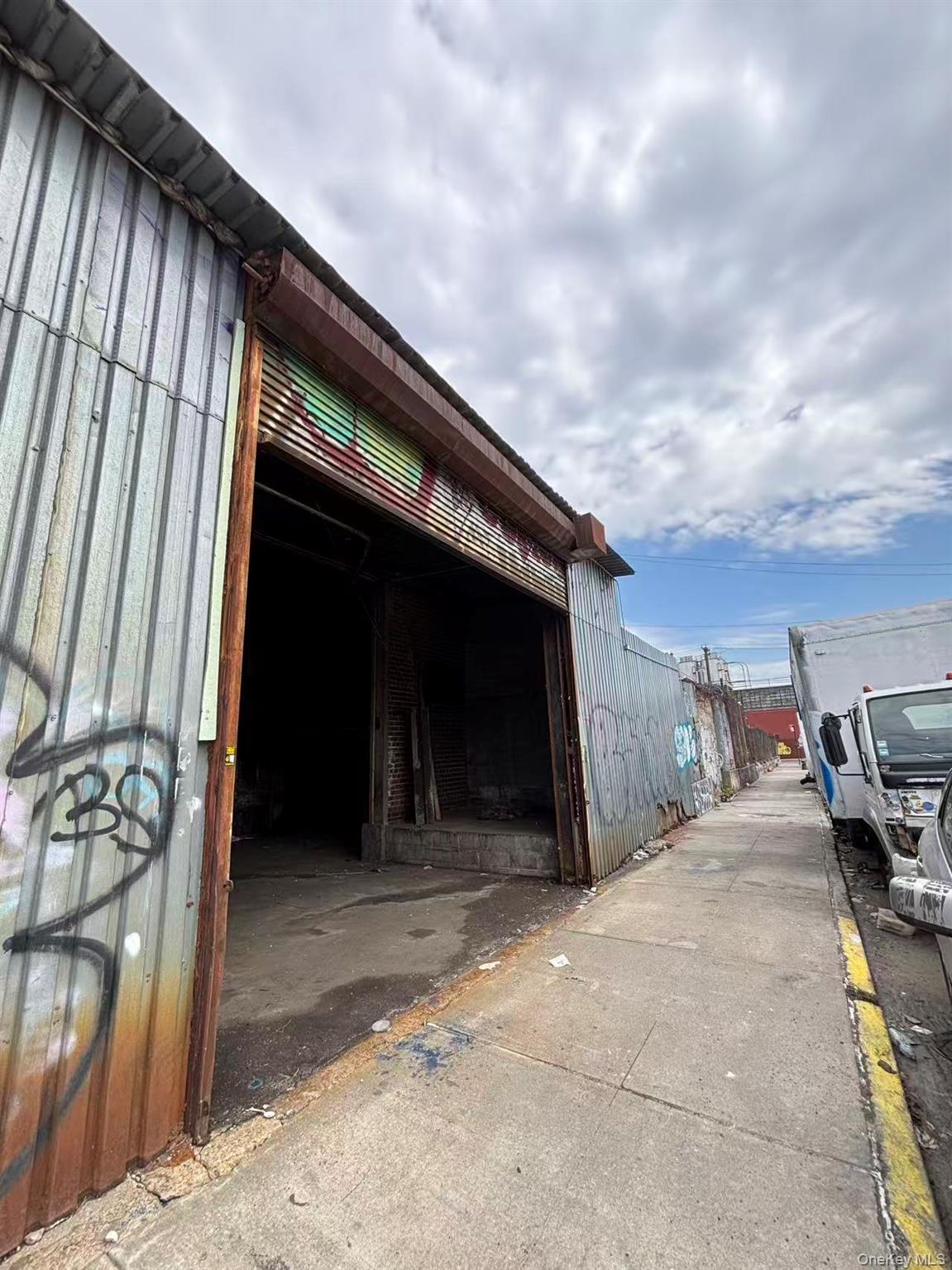 Commercial Lease Stewart Avenue Brooklyn, NY 11237, MLS-1018376-2