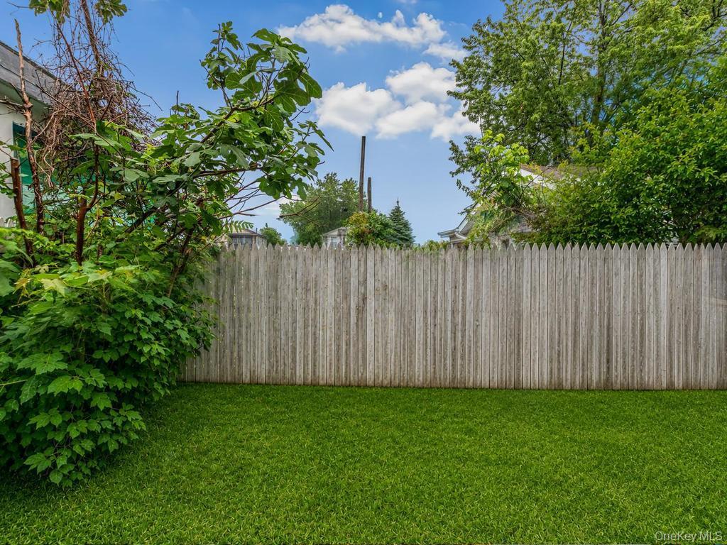 Single Family Harding Park Bronx, NY 10473, MLS-1018381-17