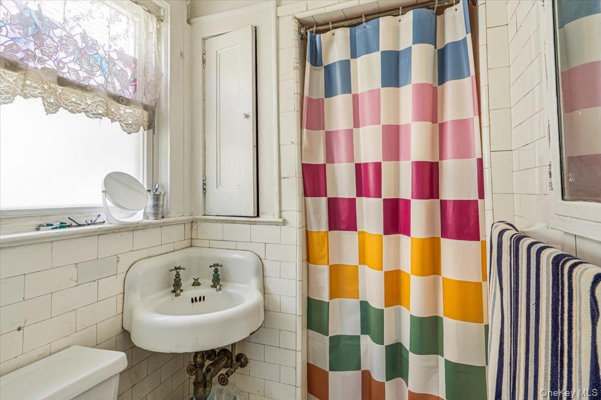 Single Family 148th Street Queens, NY 11354, MLS-1018383-21