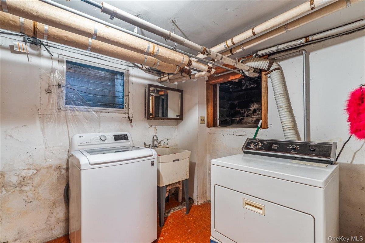 Single Family 148th Street Queens, NY 11354, MLS-1018383-23